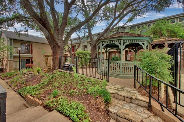 2104 Cullen Ave 202, Austin, TX 78757