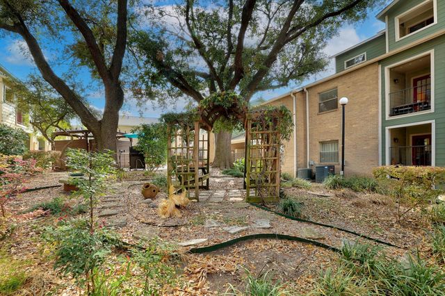 2104 Cullen Ave 202, Austin, TX 78757