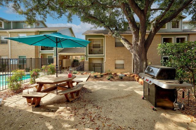 2104 Cullen Ave 202, Austin, TX 78757