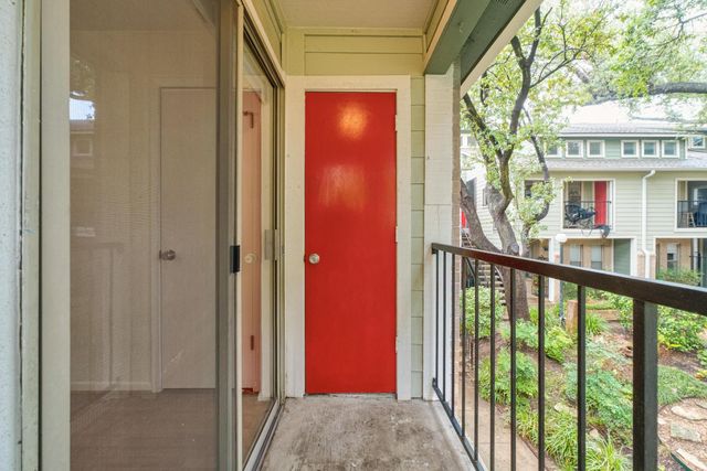 2104 Cullen Ave 202, Austin, TX 78757