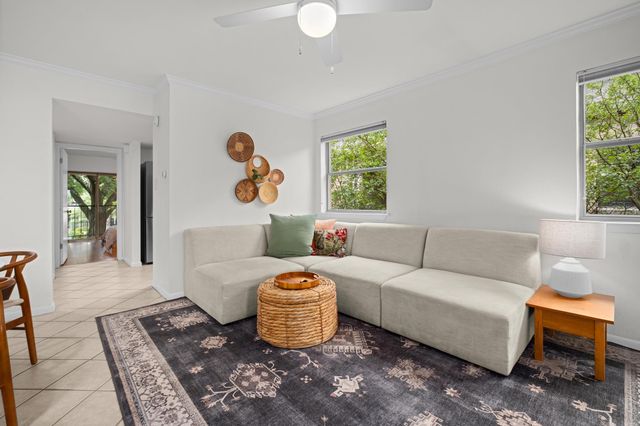 2104 Cullen Ave 202, Austin, TX 78757