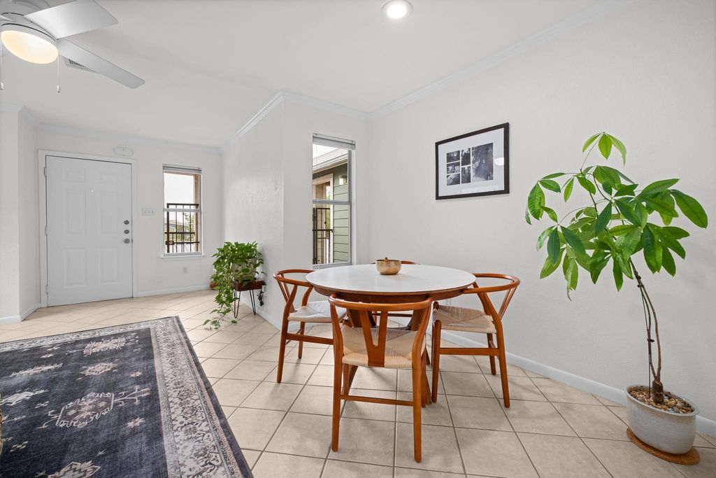 2104 Cullen Ave 202, Austin, TX 78757