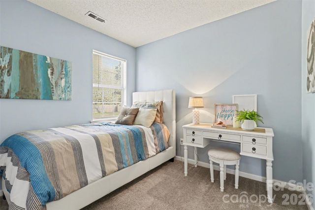 12511 Panthersville Drive, Charlotte, NC 28269