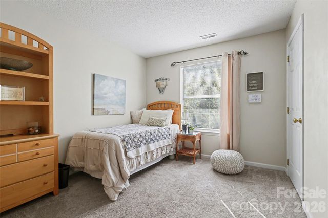 12511 Panthersville Drive, Charlotte, NC 28269