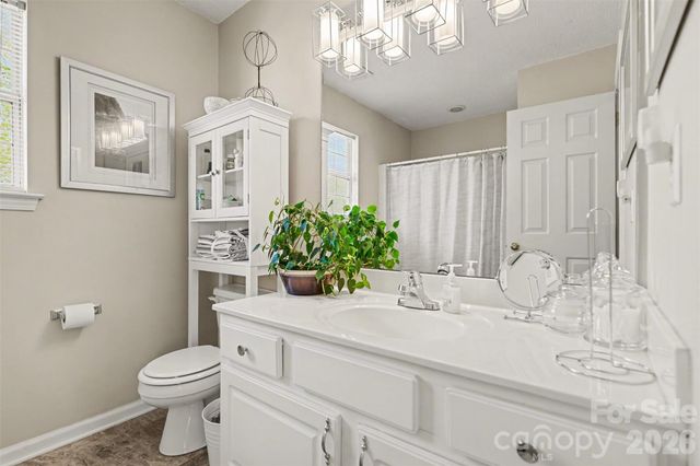 12511 Panthersville Drive, Charlotte, NC 28269