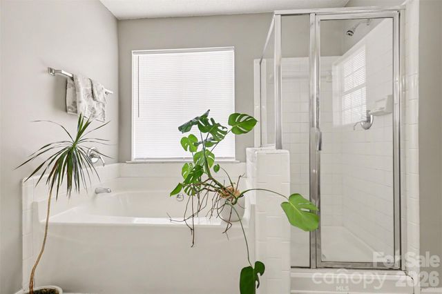 12511 Panthersville Drive, Charlotte, NC 28269