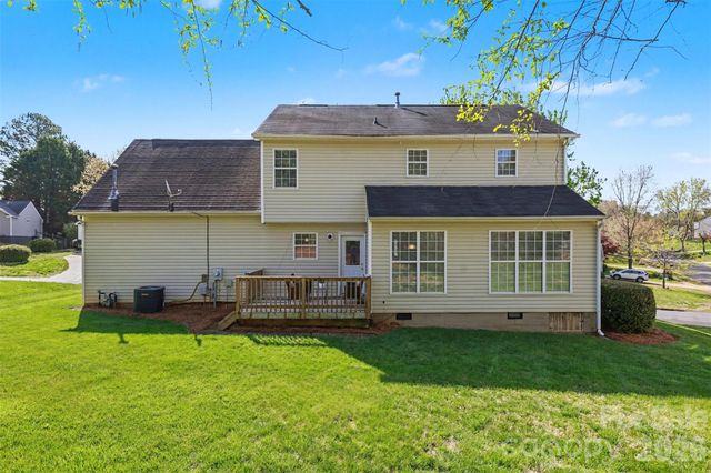 12511 Panthersville Drive, Charlotte, NC 28269