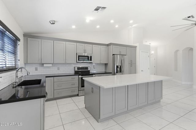 8817 W SALTER Drive, Peoria, AZ 85382