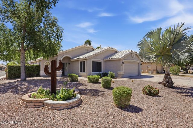 8817 W SALTER Drive, Peoria, AZ 85382