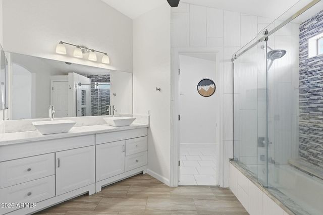 8817 W SALTER Drive, Peoria, AZ 85382