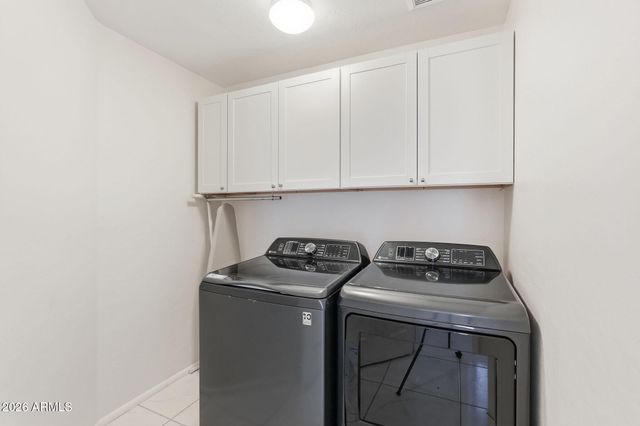 8817 W SALTER Drive, Peoria, AZ 85382