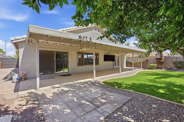 8817 W SALTER Drive, Peoria, AZ 85382