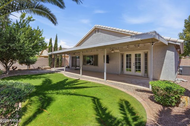 8817 W SALTER Drive, Peoria, AZ 85382