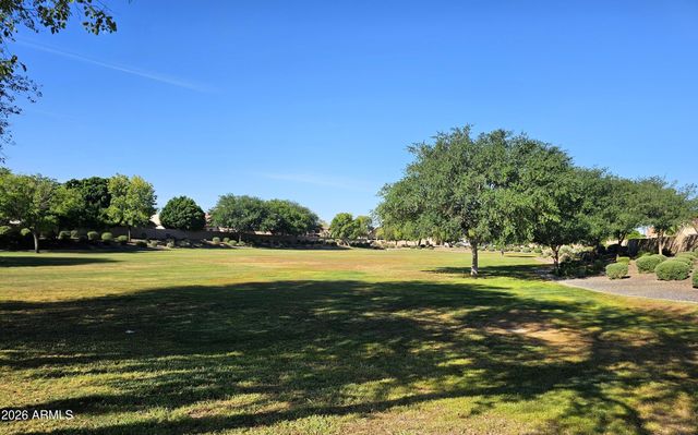 8817 W SALTER Drive, Peoria, AZ 85382