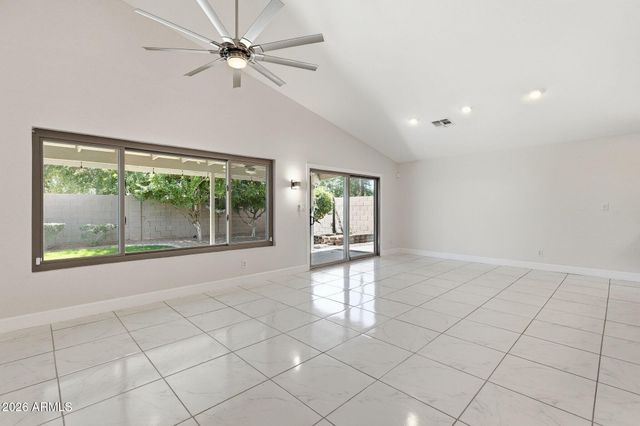 8817 W SALTER Drive, Peoria, AZ 85382