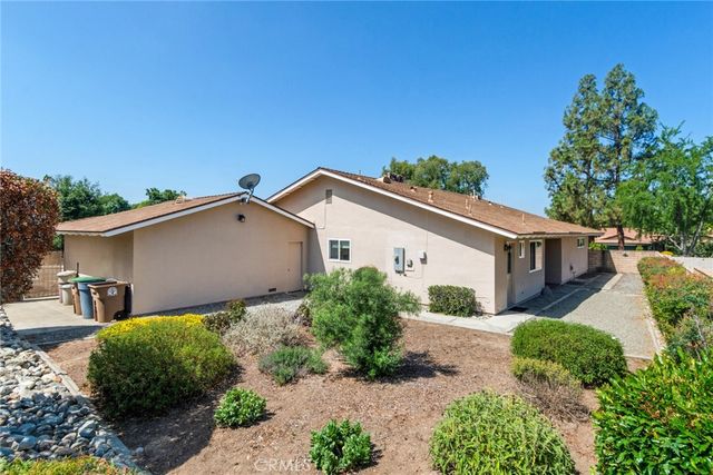 2343 Navarro Drive, Claremont, CA 91711