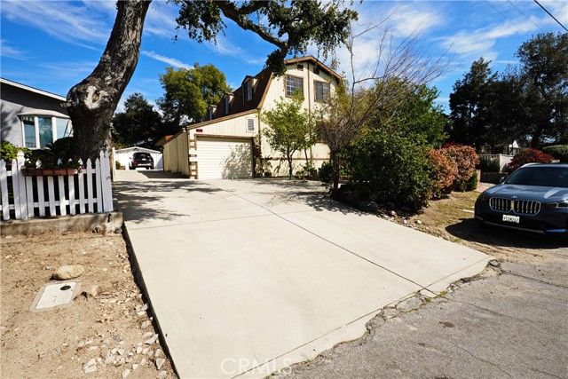 2615 Manhattan, Montrose, CA 91020