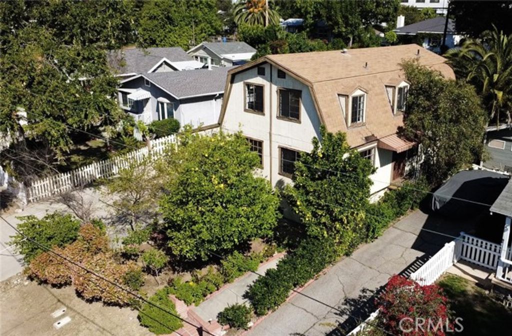 2615 Manhattan, Montrose, CA 91020