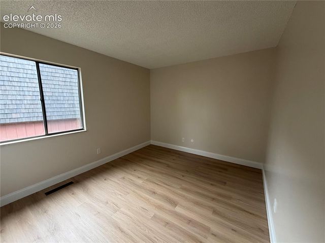 2959 Mesa Road C, Colorado Springs, CO 80904