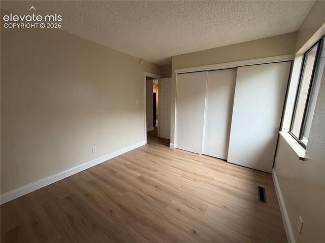 2959 Mesa Road C, Colorado Springs, CO 80904