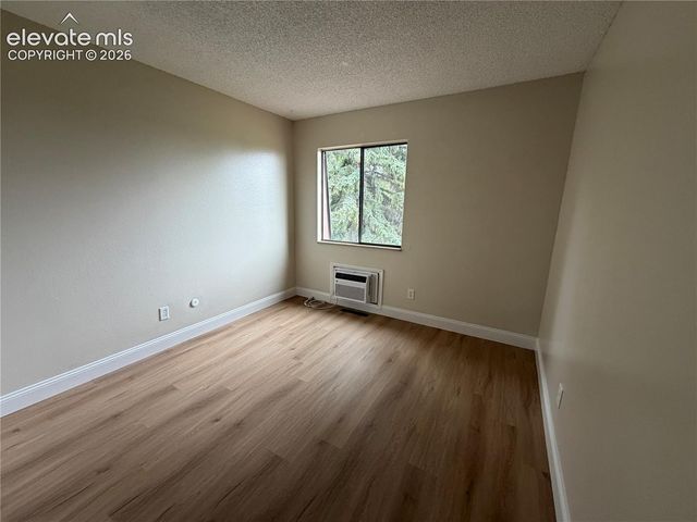 2959 Mesa Road C, Colorado Springs, CO 80904