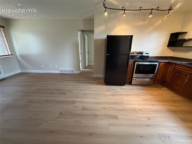 2959 Mesa Road C, Colorado Springs, CO 80904