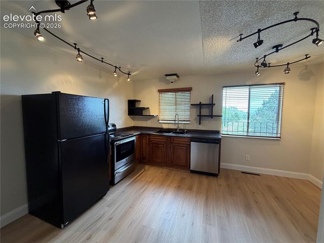 2959 Mesa Road C, Colorado Springs, CO 80904