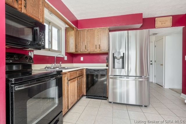 313 Mary Drive, New Albany, IN 47150