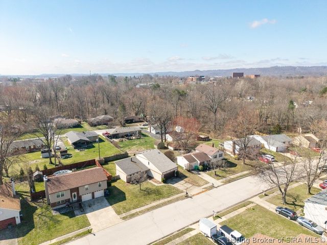 313 Mary Drive, New Albany, IN 47150