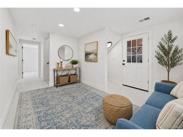 1372 Zenobia St, Denver, CO 80204