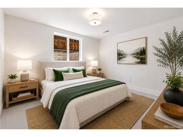 1372 Zenobia St, Denver, CO 80204