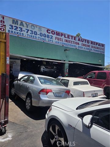 1820 W Adams Boulevard, Los Angeles, CA 90018