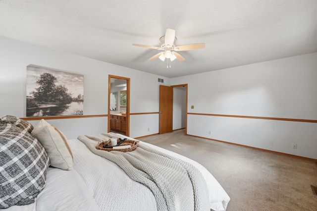 2335 N Stoneybrook Ct, Wichita, KS 67226