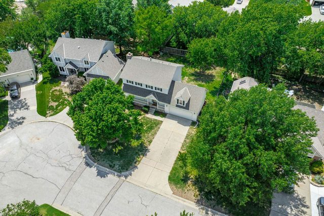 2335 N Stoneybrook Ct, Wichita, KS 67226
