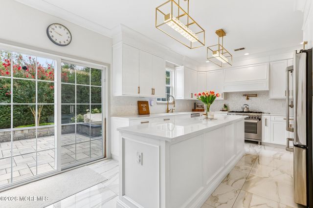 13 Baltusrol Drive, Manalapan, NJ 07726