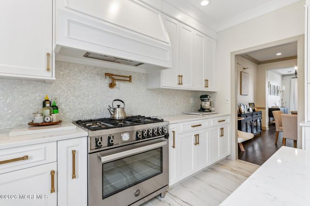 13 Baltusrol Drive, Manalapan, NJ 07726