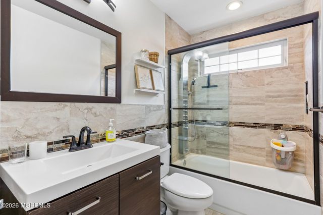 13 Baltusrol Drive, Manalapan, NJ 07726