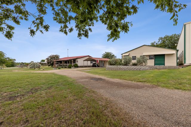 6212 Farm to Market 933, Blum, TX 76627