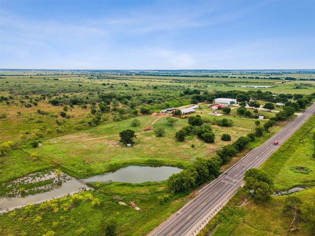6212 Farm to Market 933, Blum, TX 76627