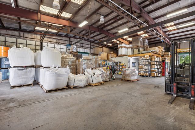 6212 Farm to Market 933, Blum, TX 76627