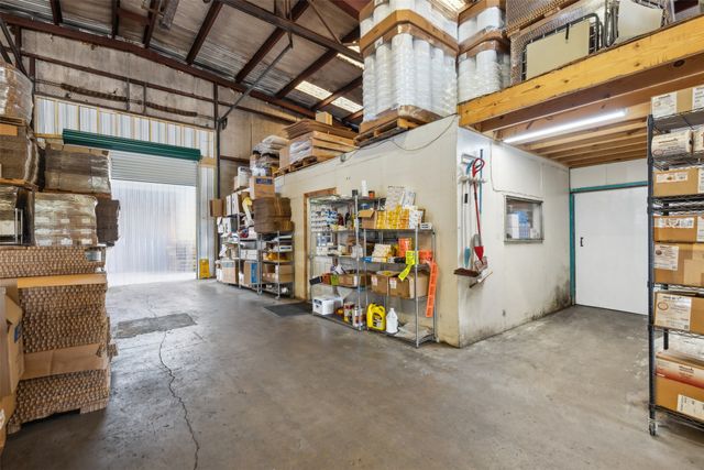 6212 Farm to Market 933, Blum, TX 76627