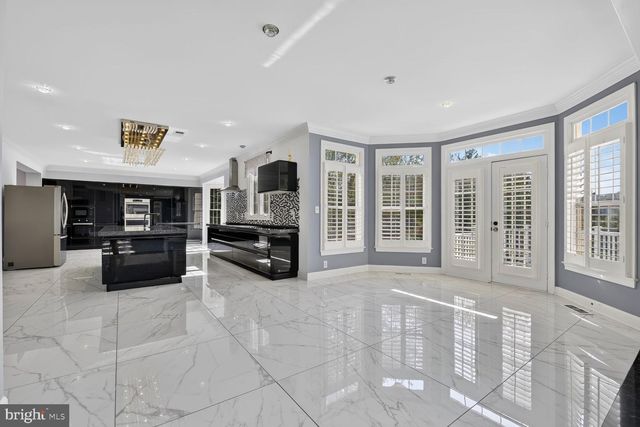 43861 HARTLEY PL, Ashburn, VA 20147