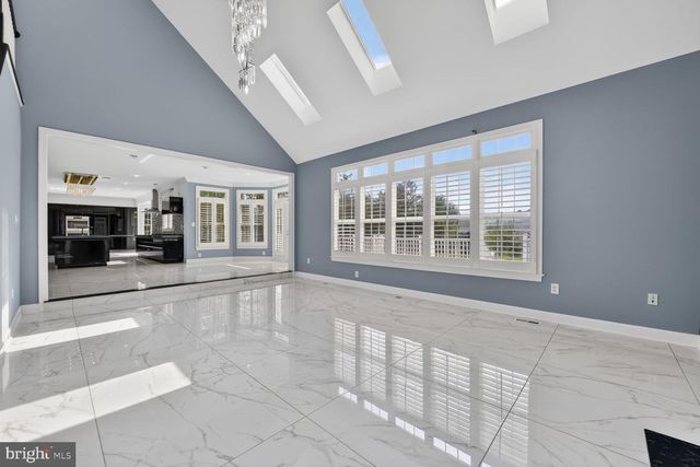 43861 HARTLEY PL, Ashburn, VA 20147