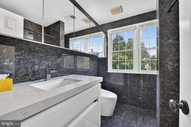 43861 HARTLEY PL, Ashburn, VA 20147
