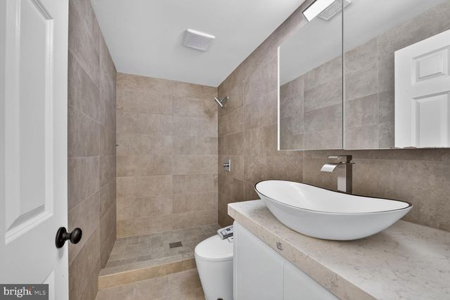 43861 HARTLEY PL, Ashburn, VA 20147