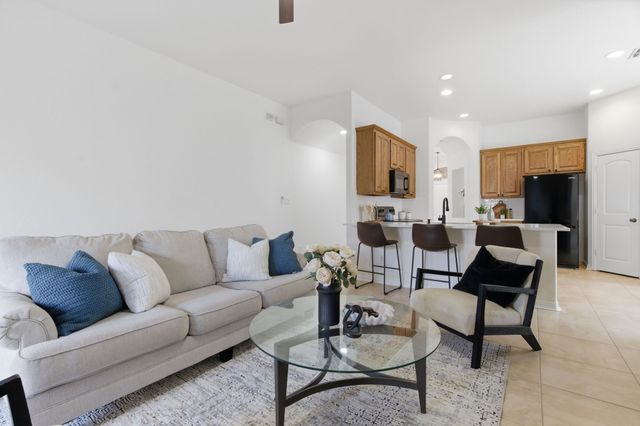 813 Chase Circle, Hurst, TX 76053