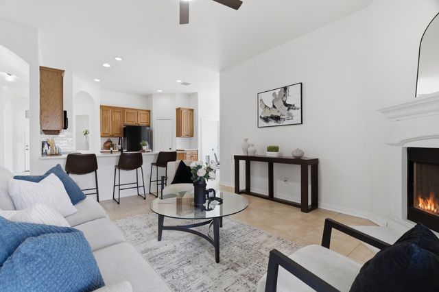 813 Chase Circle, Hurst, TX 76053