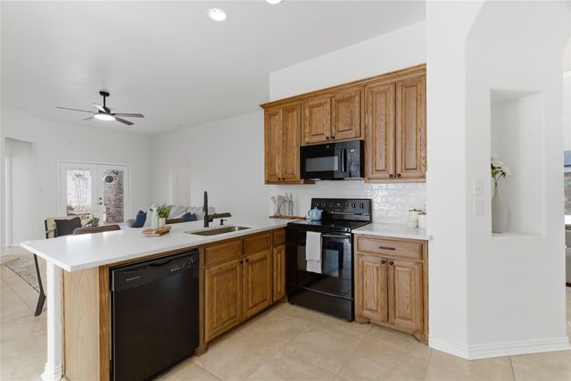 813 Chase Circle, Hurst, TX 76053