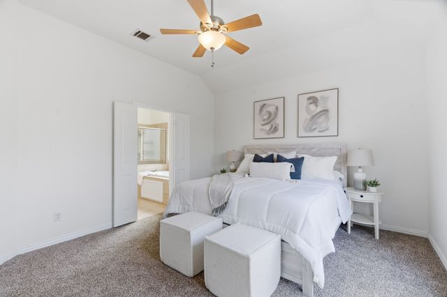 813 Chase Circle, Hurst, TX 76053