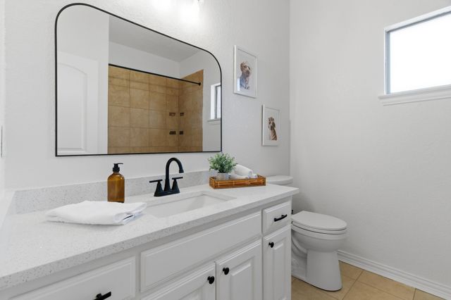 813 Chase Circle, Hurst, TX 76053